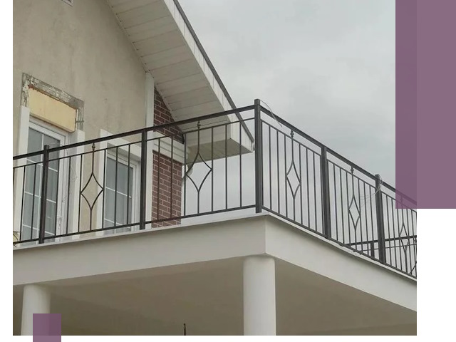 Изготовление балконных ограждений в Воскресенске из металла и стекла