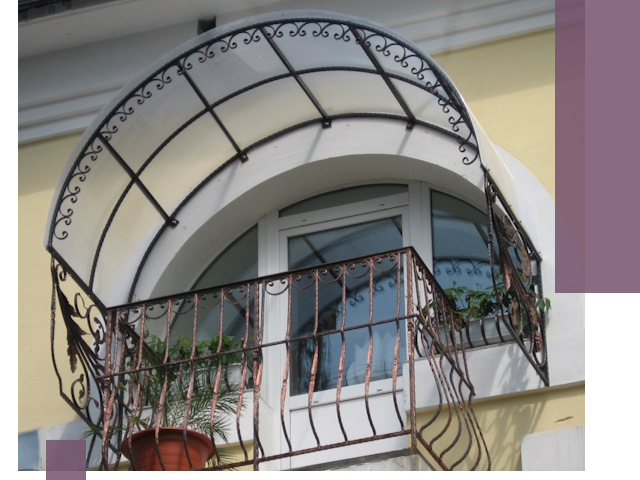 Козырьки над балконом в Воскресенске — изготовление и монтаж