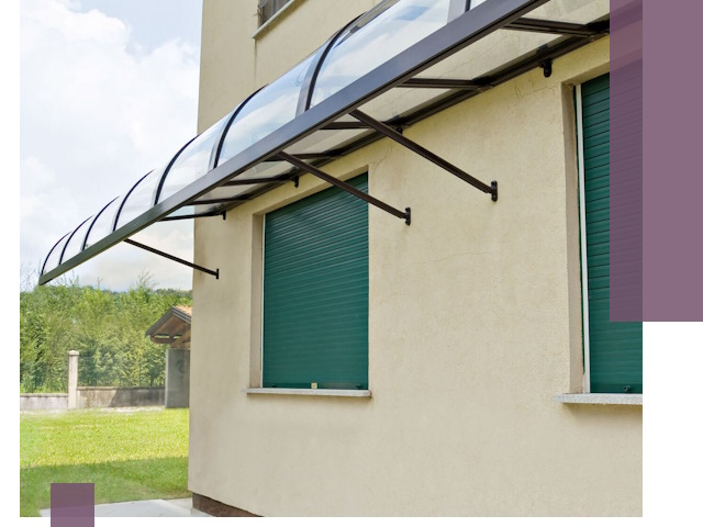 Козырьки над окнами в Воскресенске — изготовление и монтаж по выгоде