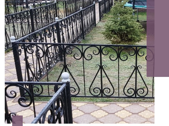 Кованые газонные ограждения под ключ в Воскресенске